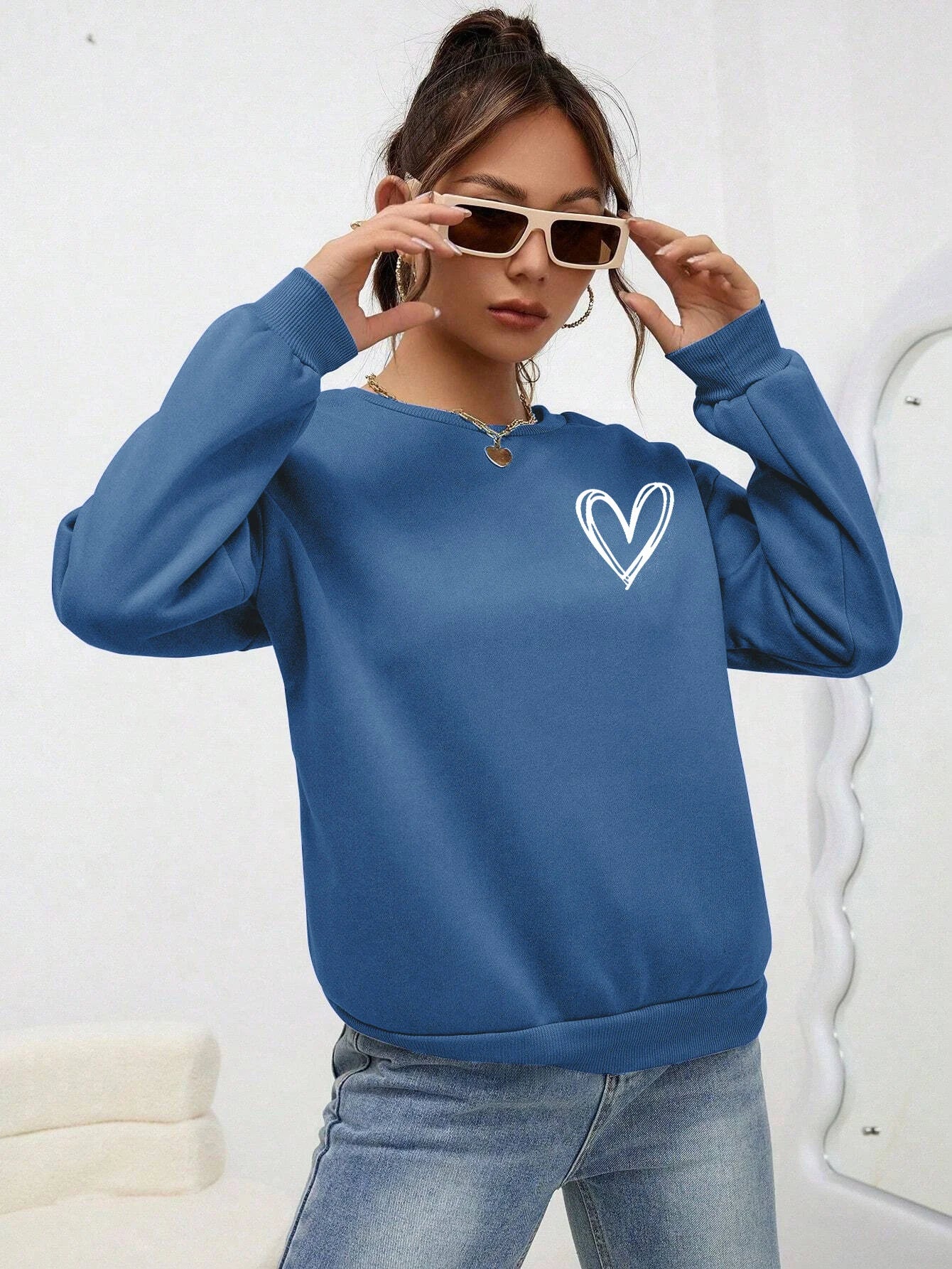 Simple Heart Pattern Sweatshirts